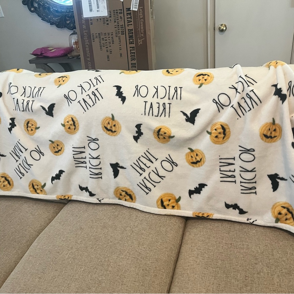Rae Dunn Halloween trick-or-treat blanket lap blanket Halloween Decour